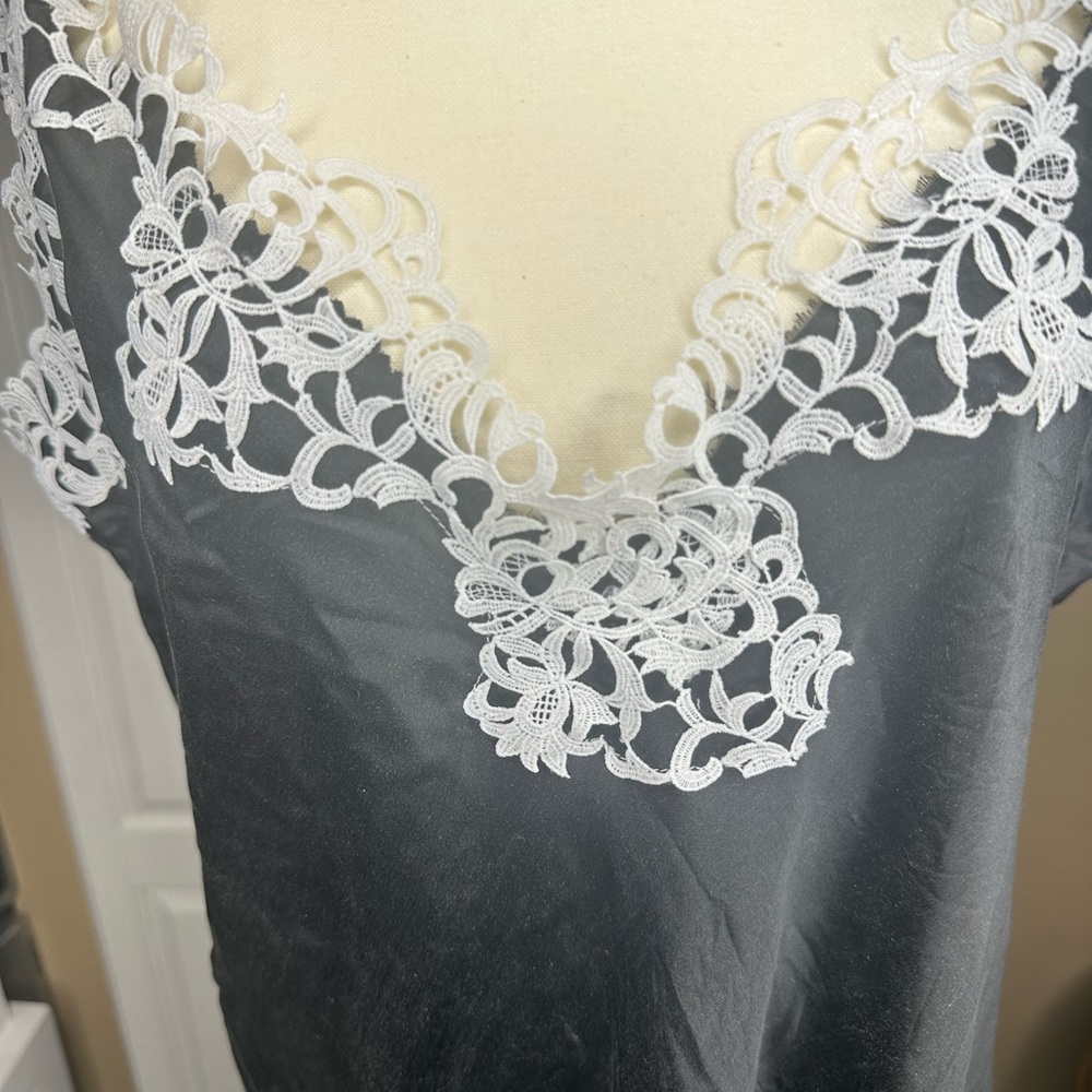 Elegant Black and White THXsilk xxl slip dress
